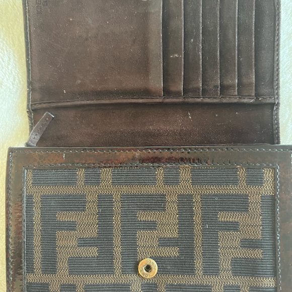 Authentic Fendi Women’s wallet - Picture 3 of 5